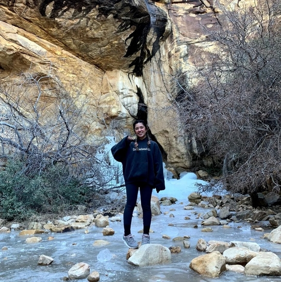 Meet your Posher, Kristine - Picture 3 of 4